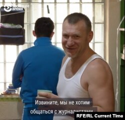 Кадр из сюжета Настоящего Времени. Журналисты "Забороны" узнали в этом человеке Василия Волошина